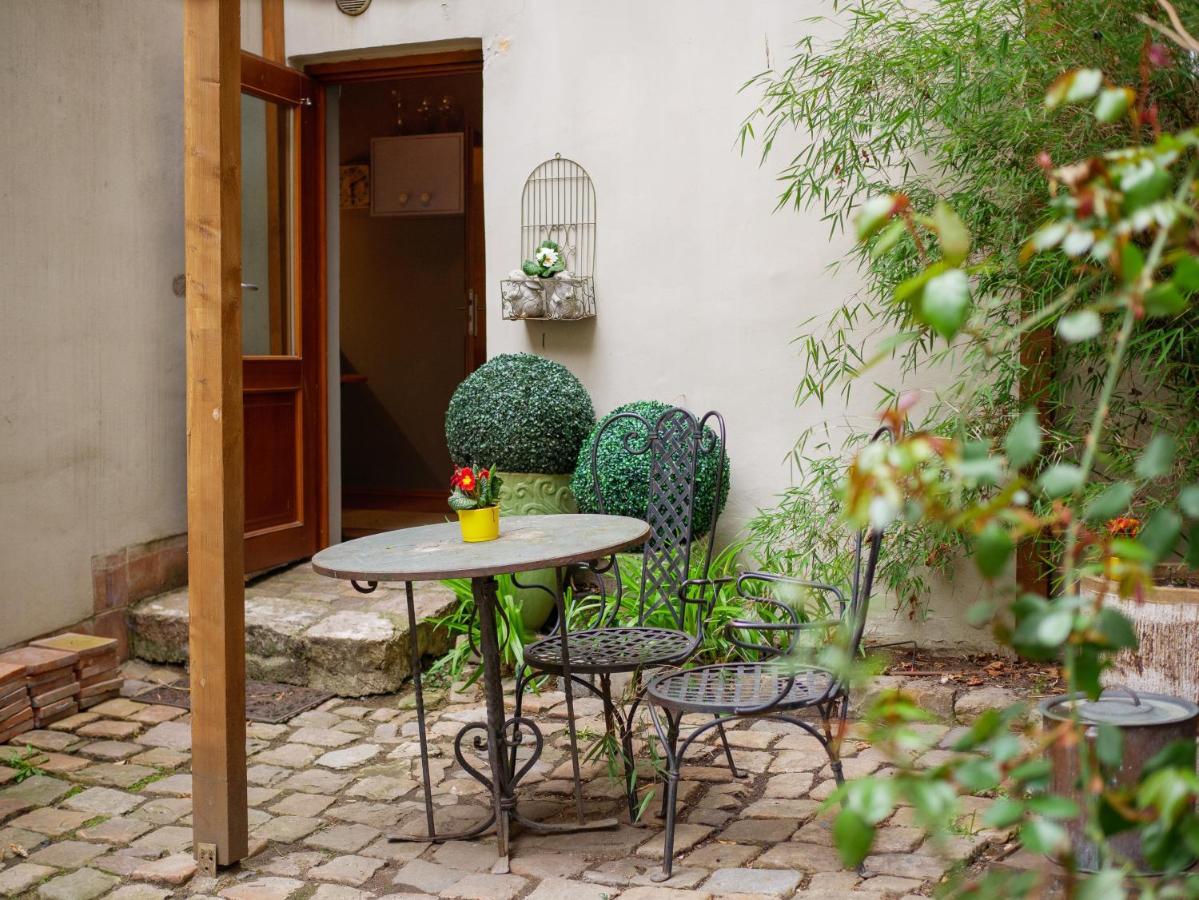 Romantic Nest Under Prague Castle 외부 사진